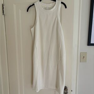 Lululemon dress with pockets